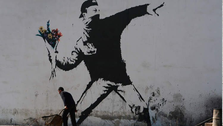 12-escritores-de-graffiti-que-debes-conocer-banksy3